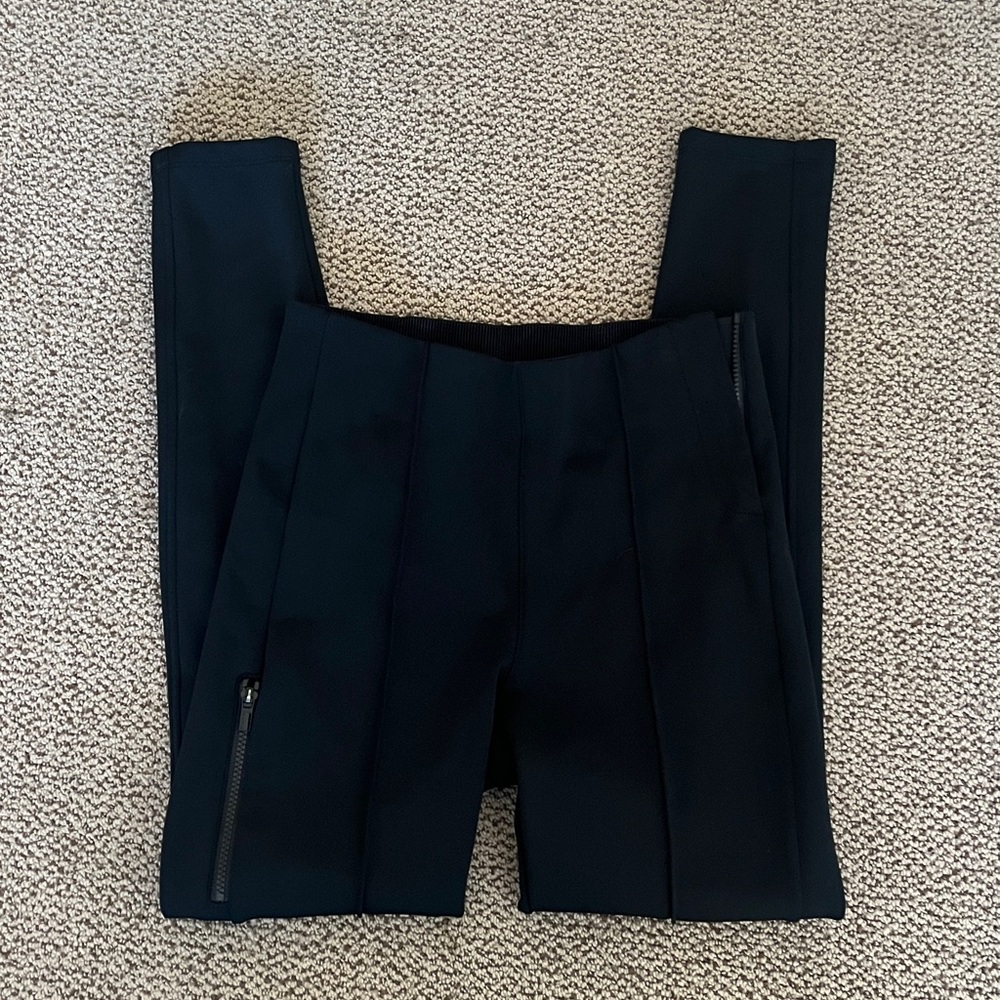 NWOT athleta pull on pant